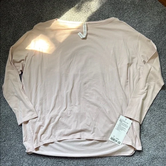 Lululemon Back in Action Long Sleeve Top - Picture 2 of 3